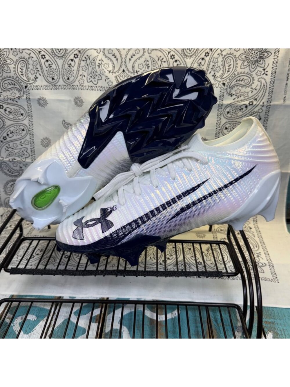 NEW Under Armour Blur Pro White Midnight Navy Men's 9 Football Cleat 3028220-103